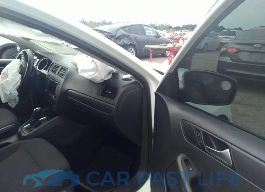 3VW2K7AJ8FM209959# 5