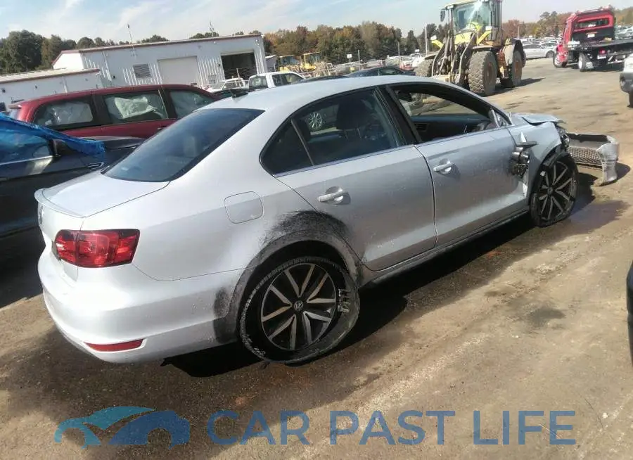 3VW467AJ4CM465489# 4