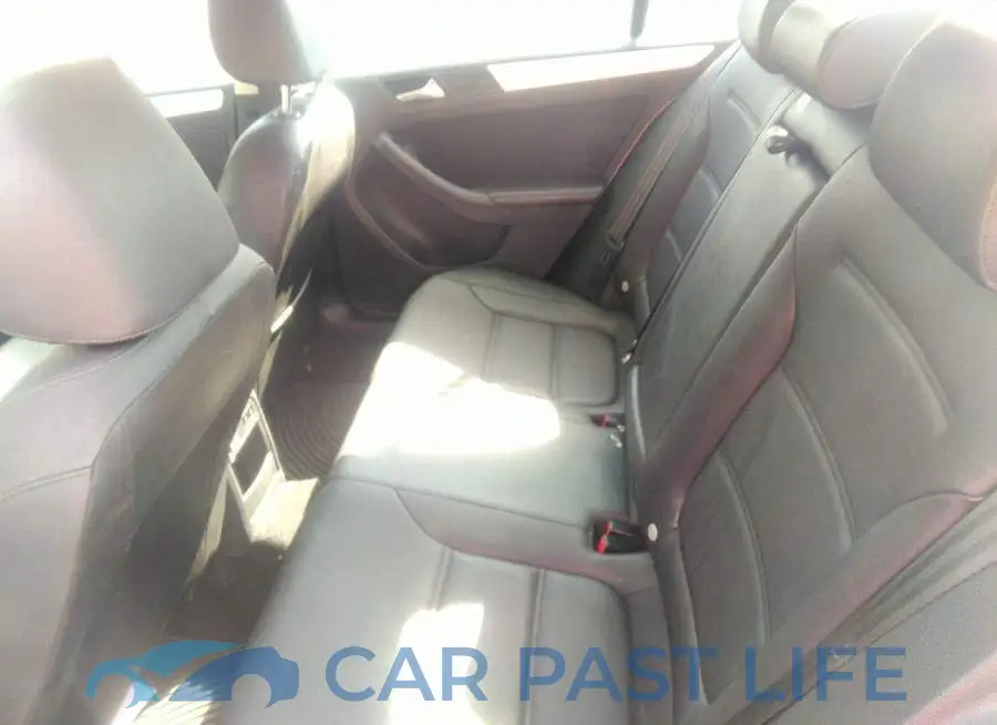 3VWLL7AJ0CM405973# 8