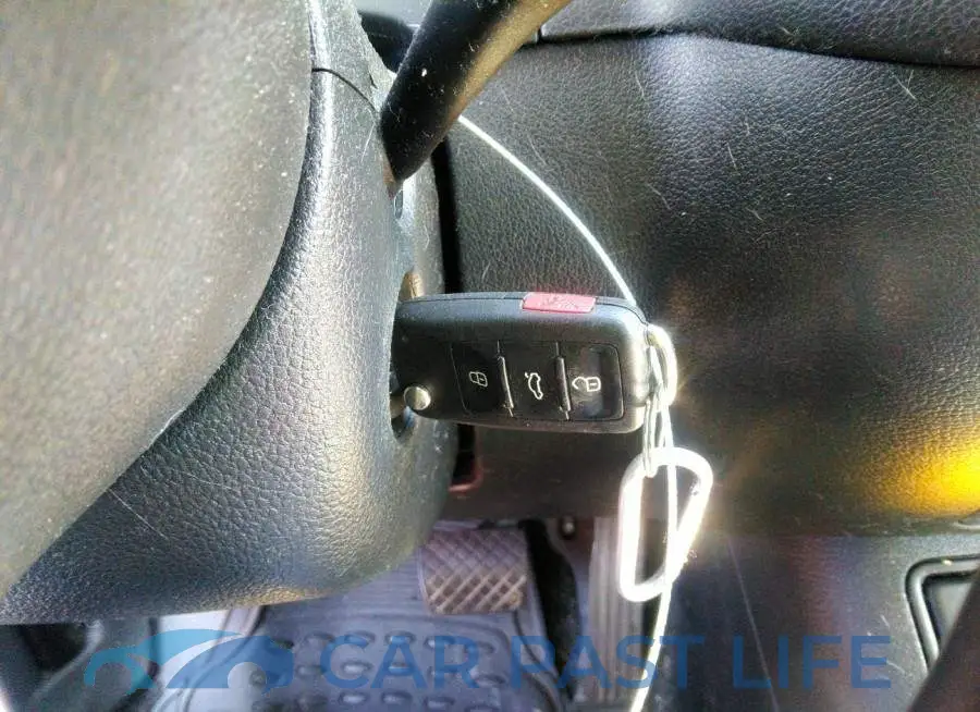 WVGAV7AX2CW509272# 11
