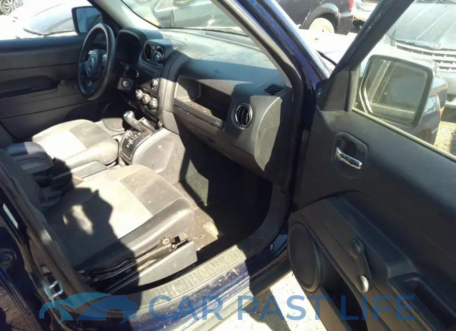 1C4NJPBA1CD627532# 5