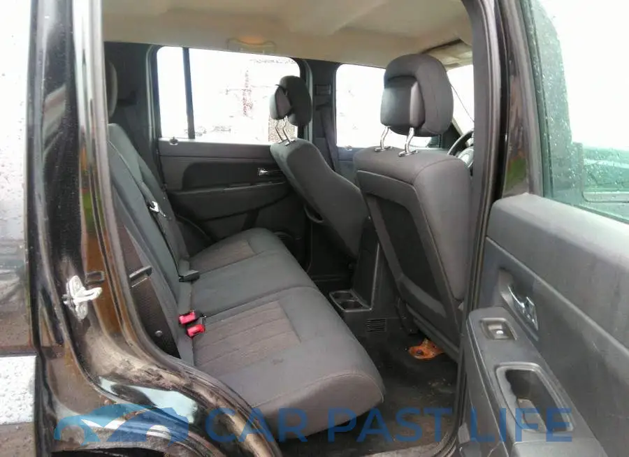 1C4PJLAK2CW213286# 8