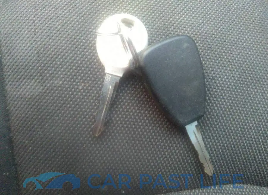 1C3CDZAB4DN642949# 11