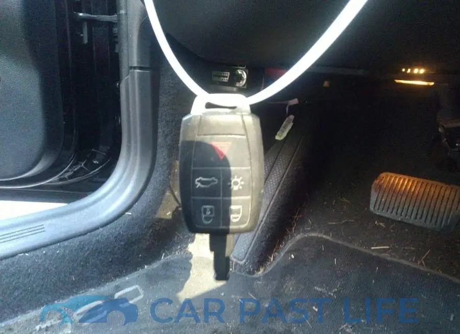 YV1672MK4C2279615# 11