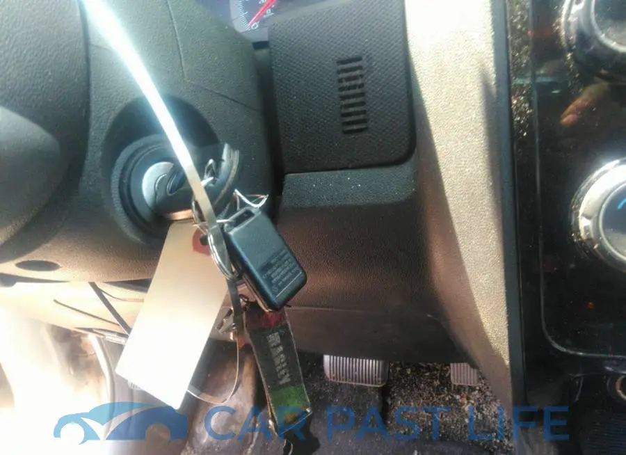 1FMCU9EG2CKA00615# 11