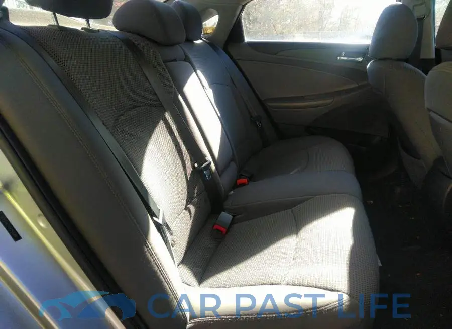 5NPEB4AC2CH352049# 8