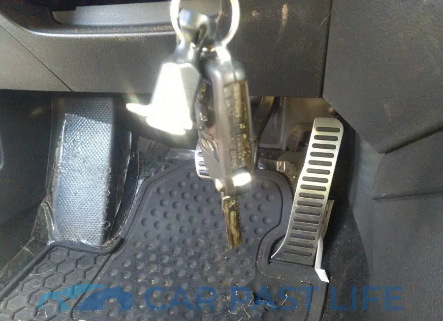3VW4A7AJ0CM017572# 11