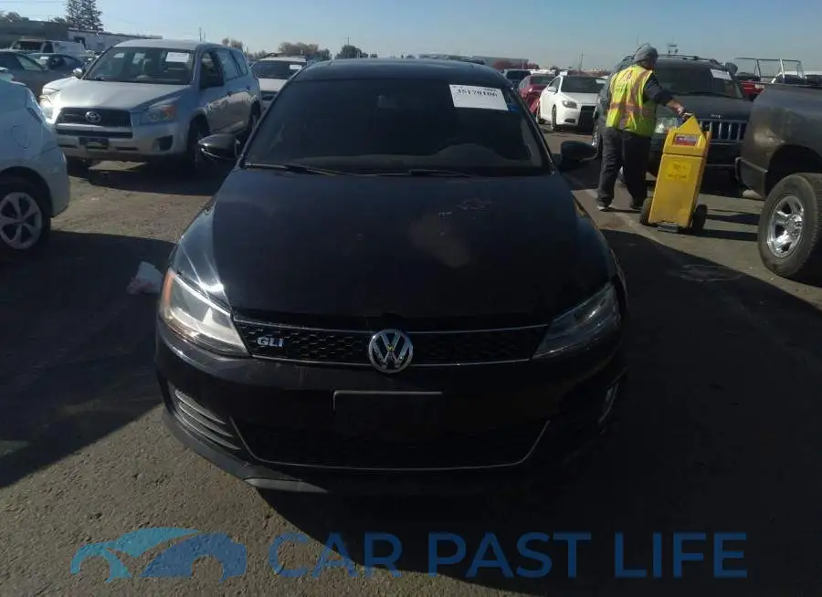 3VW4A7AJ0CM017572# 6