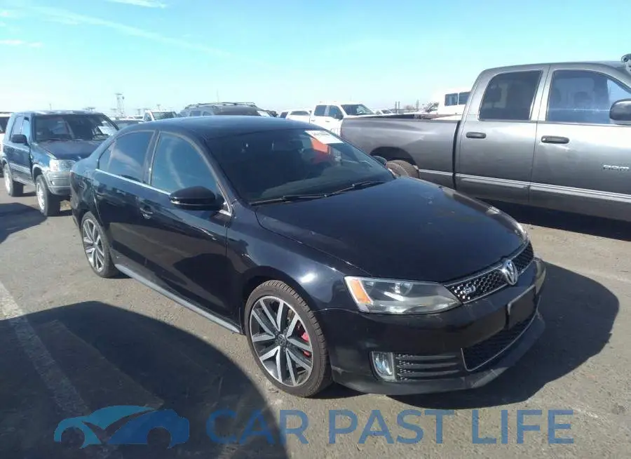 3VW4A7AJ0CM017572# 1