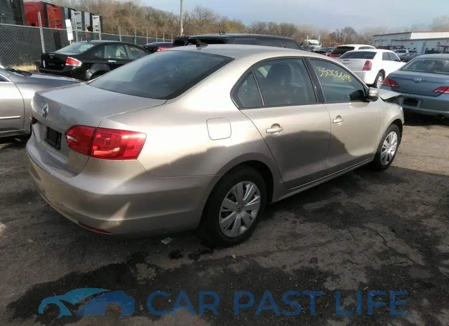 3VWD17AJ7EM263585# 4