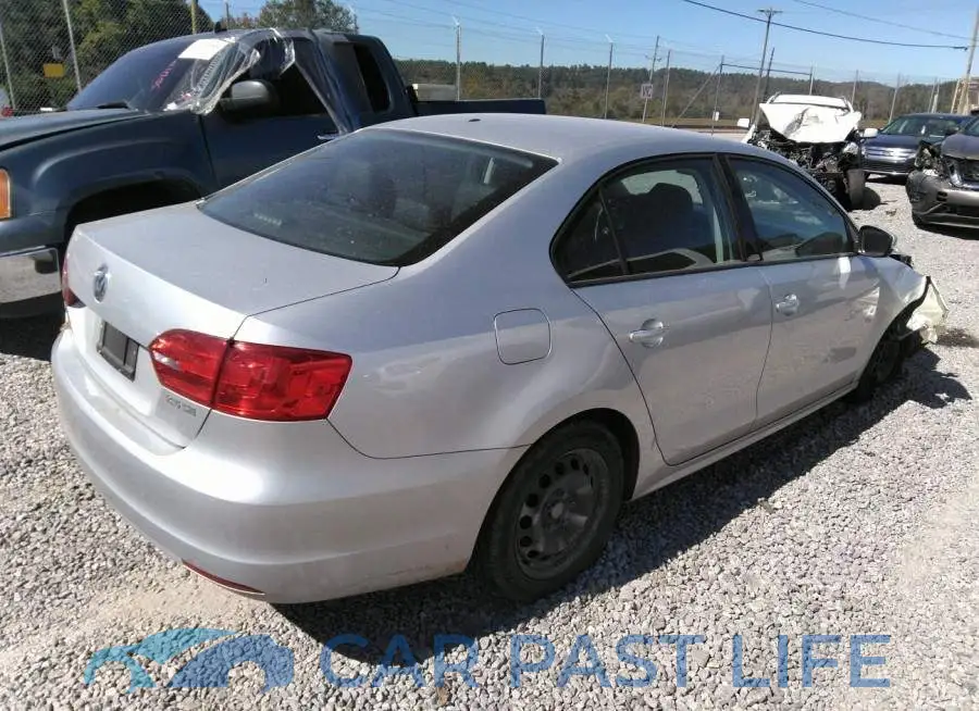 3VWDP7AJ8CM351119# 4