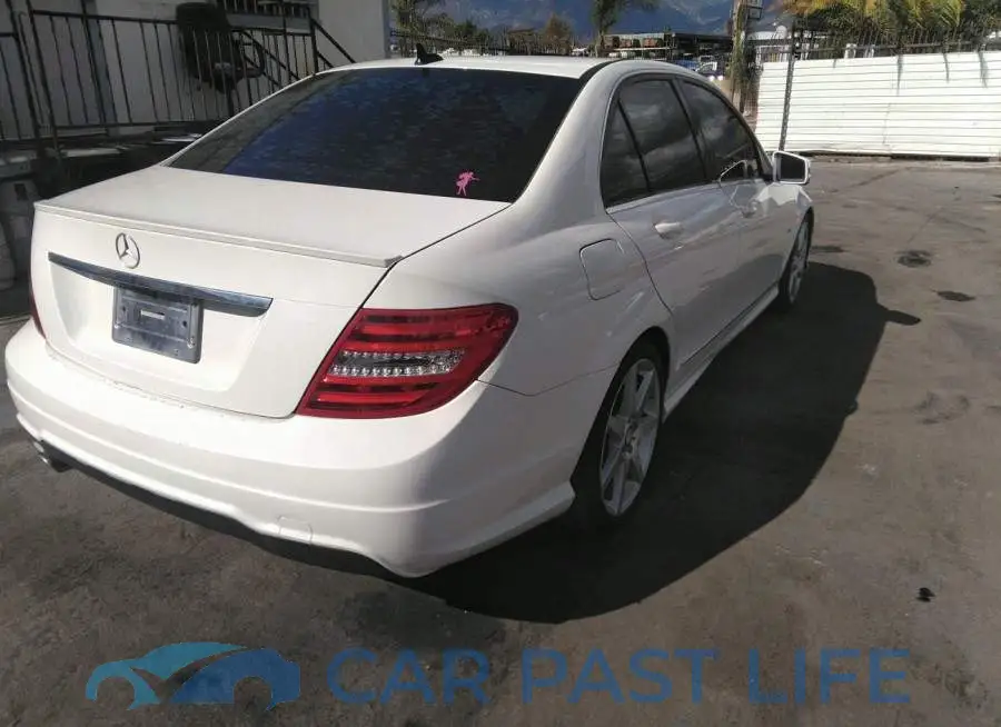 WDDGF4HB8CR203962# 4