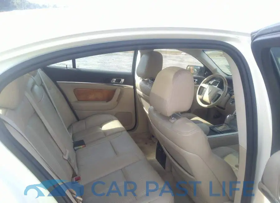1LNHL9ER2CG800408# 8