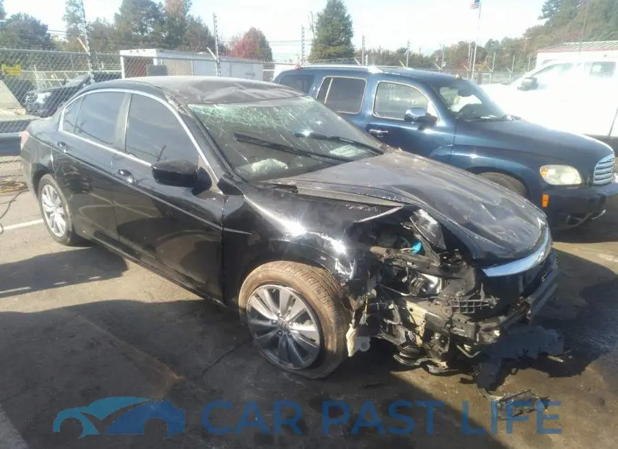 1HGCP2F62CA200264# 1
