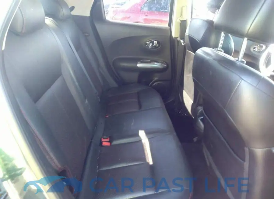 JN8AF5MR5CT106590# 8