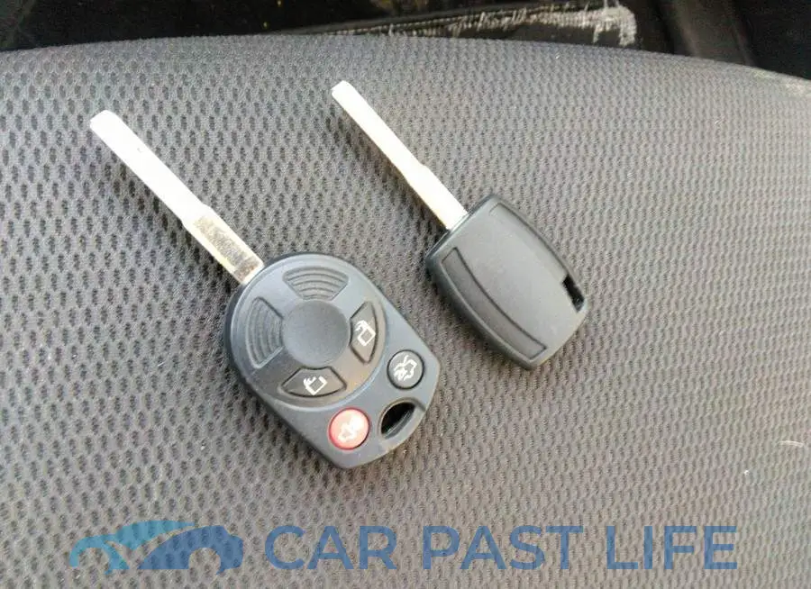1FAHP3E22CL310590# 11