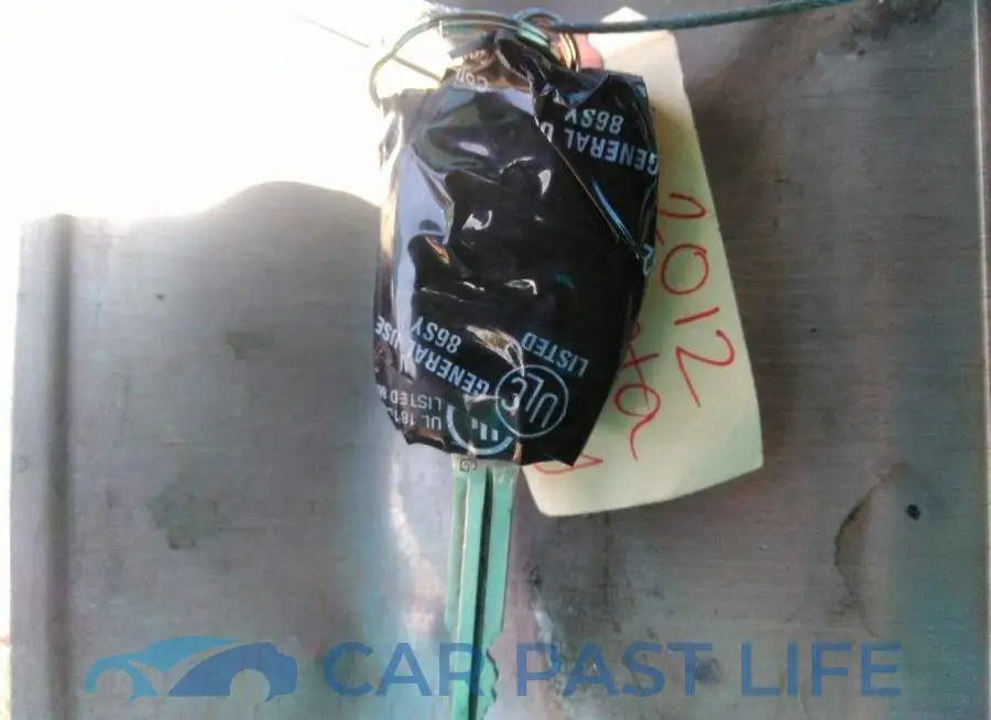 4T4BF1FK6CR208095# 11