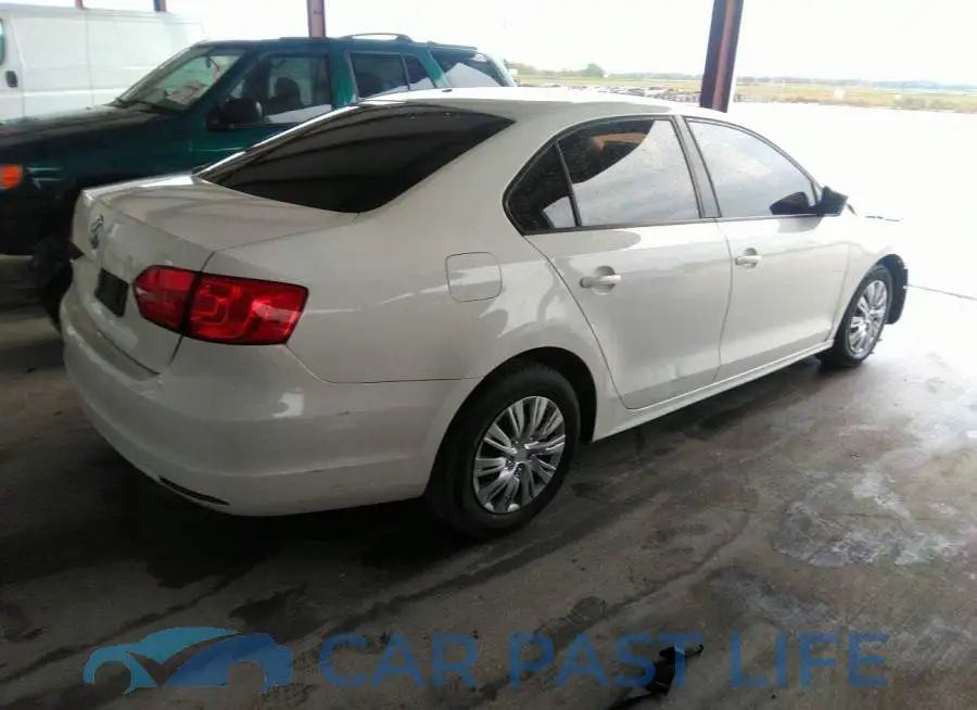3VW2K7AJ3CM413466# 4