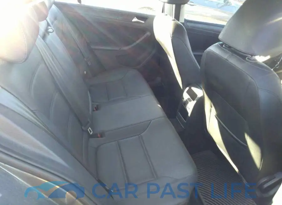 3VWDP7AJ6CM399993# 8