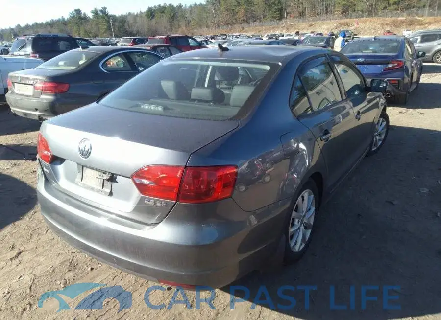 3VWDP7AJ6CM399993# 4
