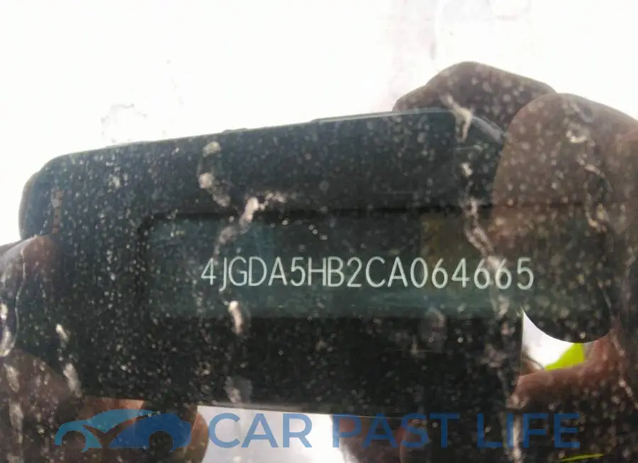4JGDA5HB2CA064665# 9