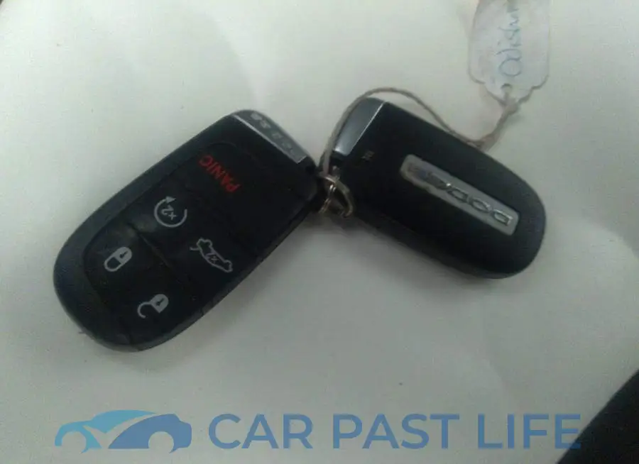 2C3CDXJG6DH608309# 11