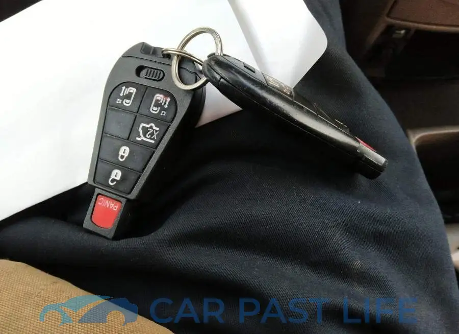 2C4RC1BG9ER295076# 11