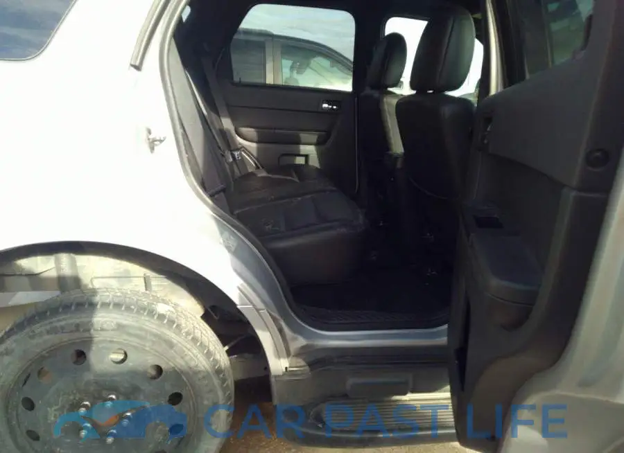 1FMCU0EG6CKB03130# 8