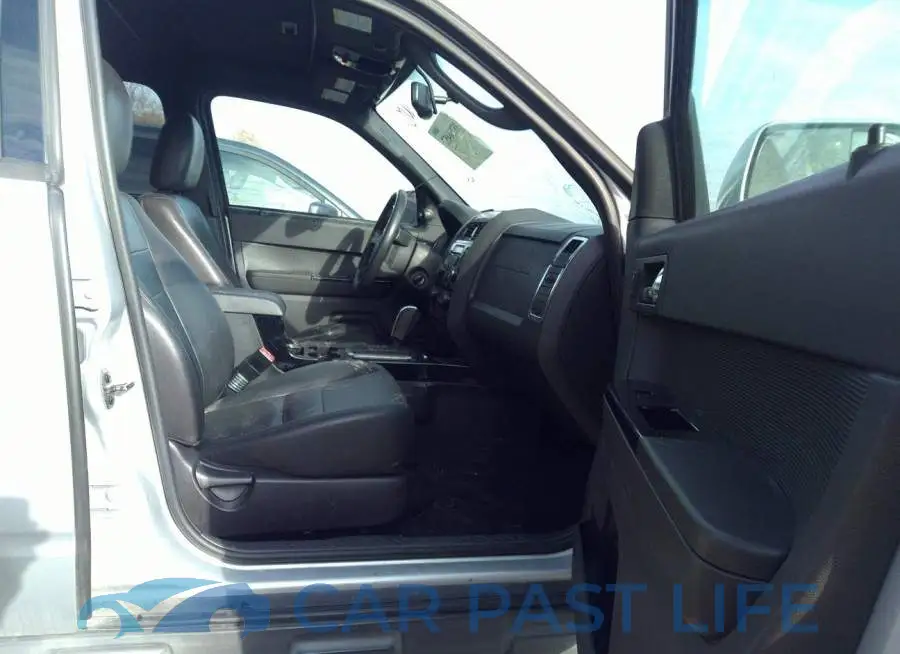 1FMCU0EG6CKB03130# 5