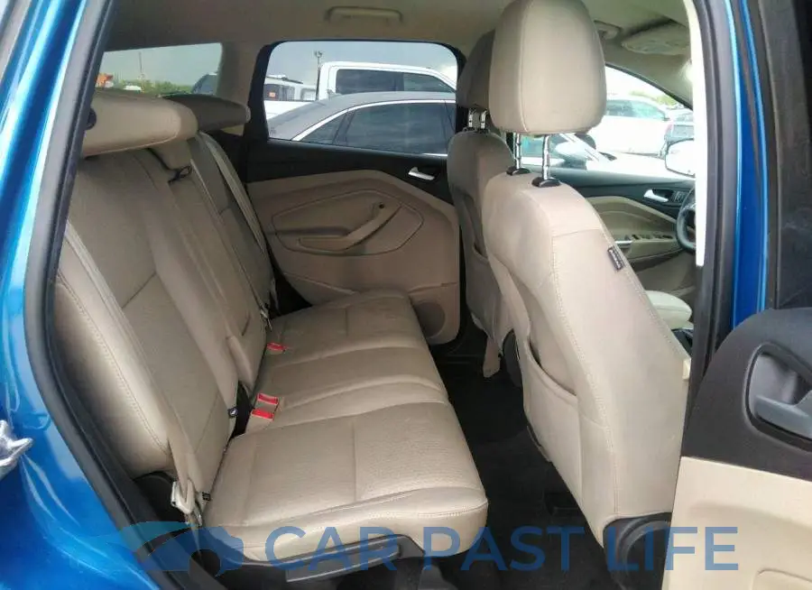 1FMCU0GD5HUA49897# 8