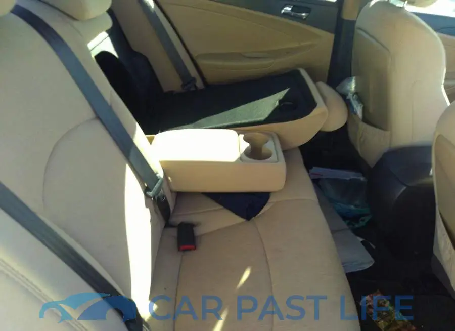 5NPEB4AC8DH572815# 8