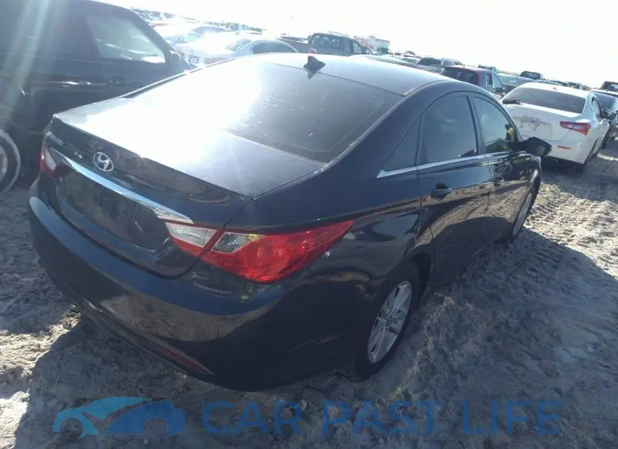 5NPEB4AC8DH572815# 4
