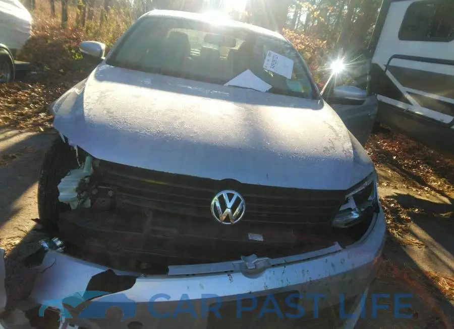 3VW3L7AJ4CM401957# 6