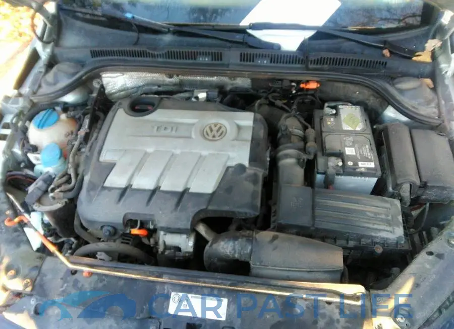 3VW3L7AJ4CM401957# 10