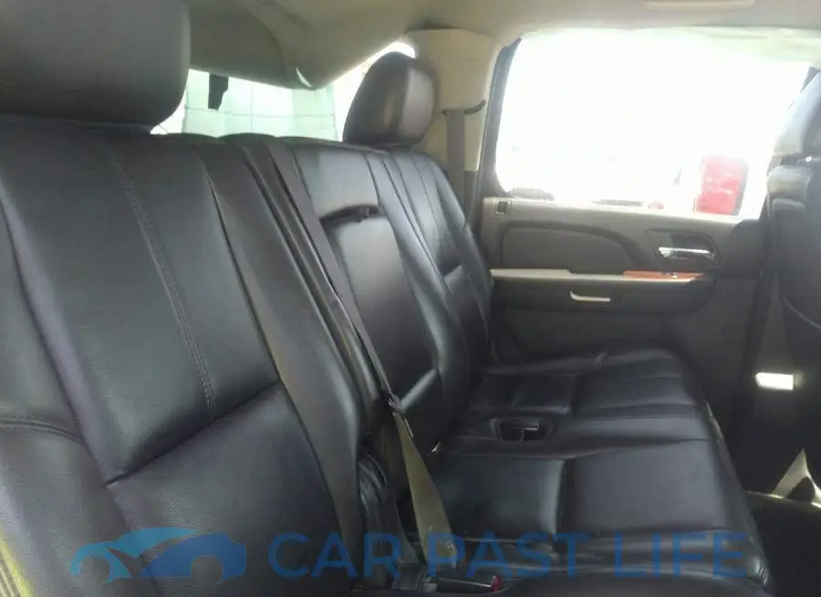 1GKS1LE04CR101370# 8