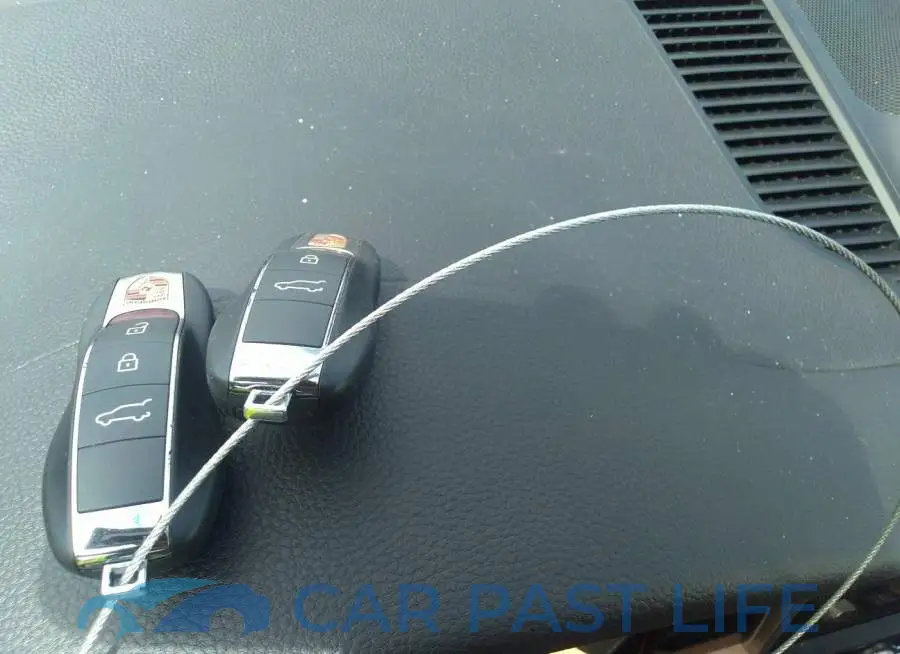 WP1AA2A51MLB02157# 11