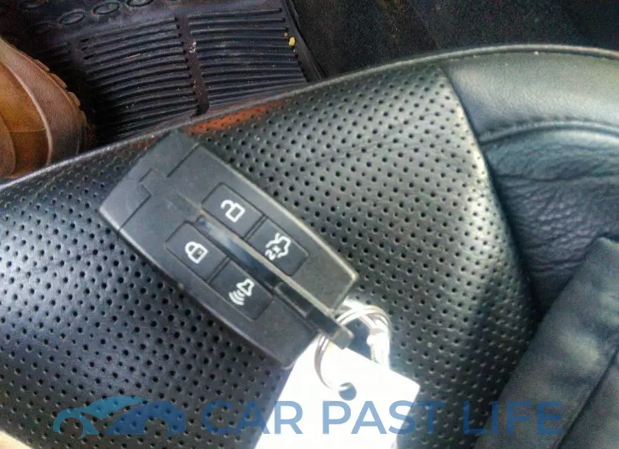 1LNHL9DR7CG802043# 11