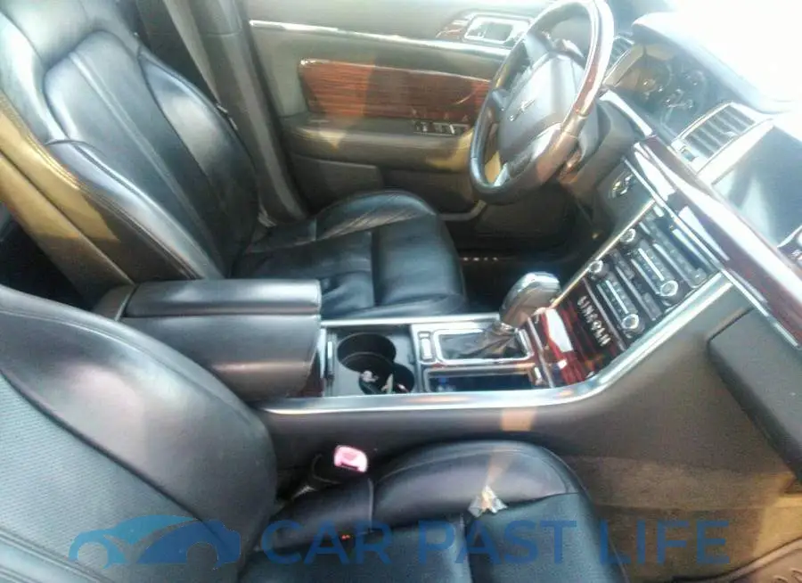 1LNHL9DR7CG802043# 5