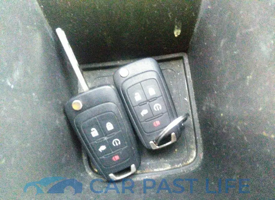 1G1RB6E40CU104509# 11