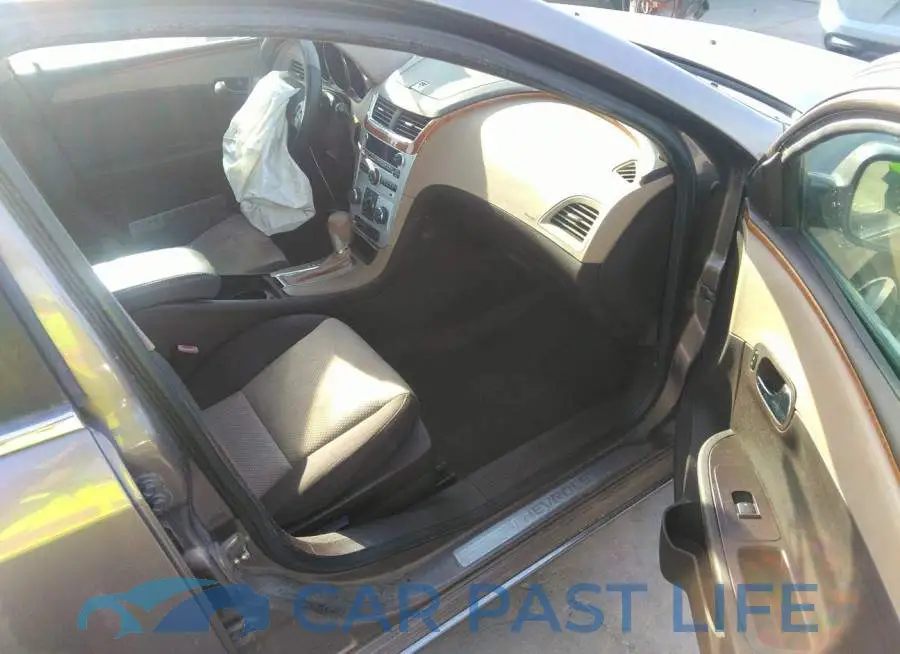 1G1ZC5EU8CF135714# 5