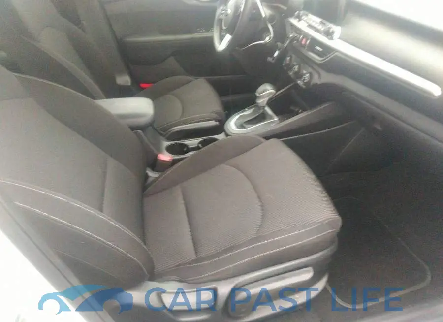 3KPF24AD0ME307338# 5
