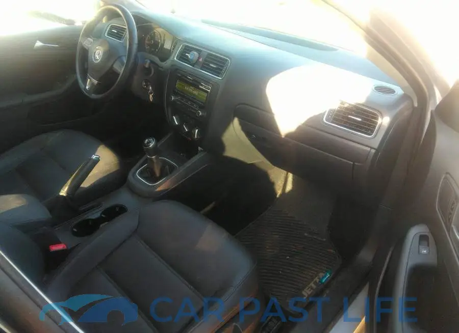3VWBP7AJ1CM464885# 5