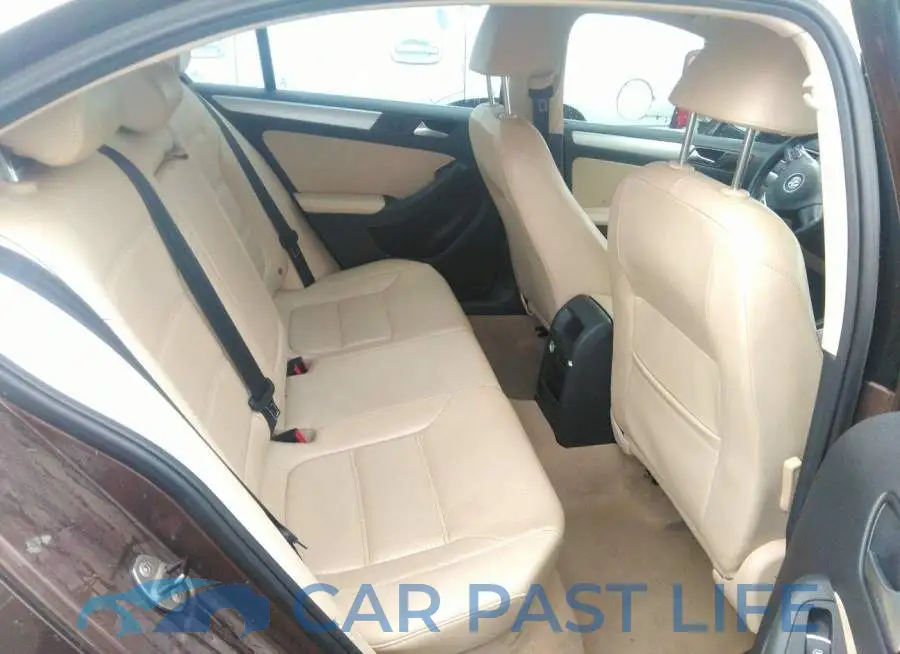 3VWDX7AJXDM447612# 8