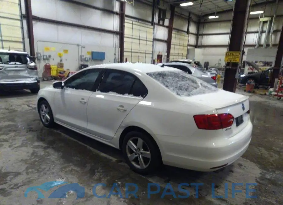 3VWLL7AJ8CM367697# 3