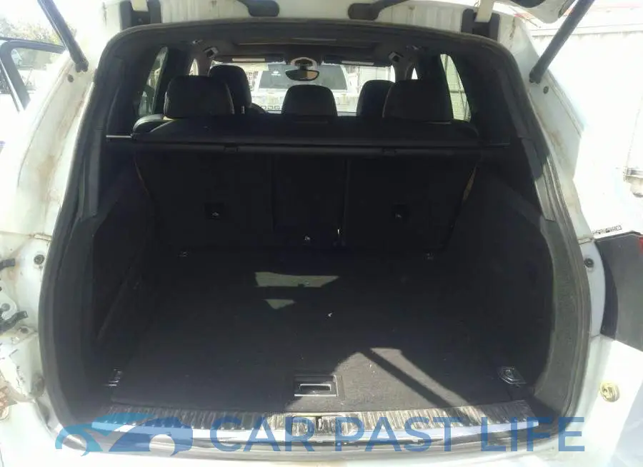 WP1AA2A28ELA94940# 8