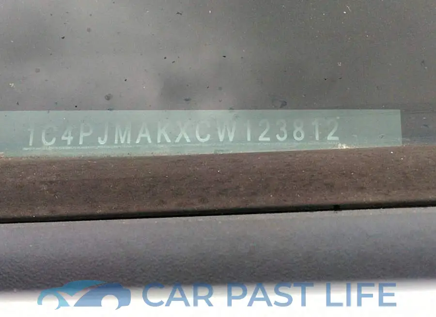 1C4PJMAKXCW123812# 9