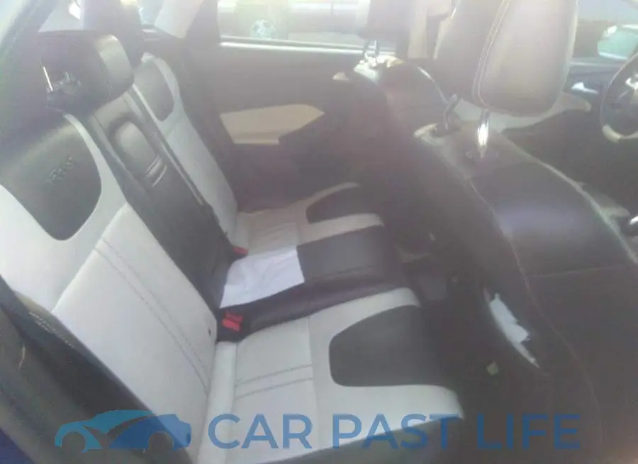 1FAHP3N22CL380820# 8