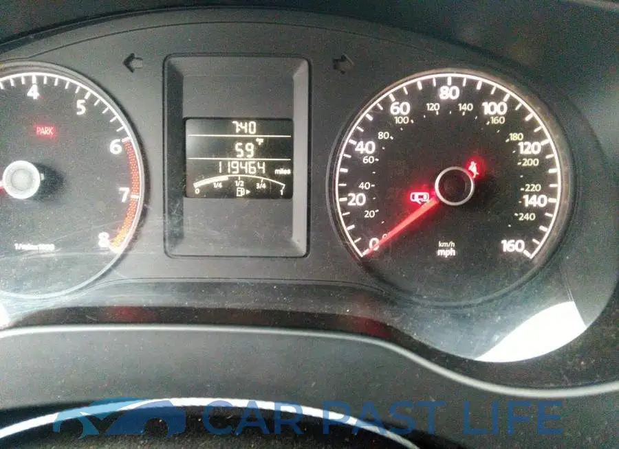 3VW1K7AJ1CM352923# 7
