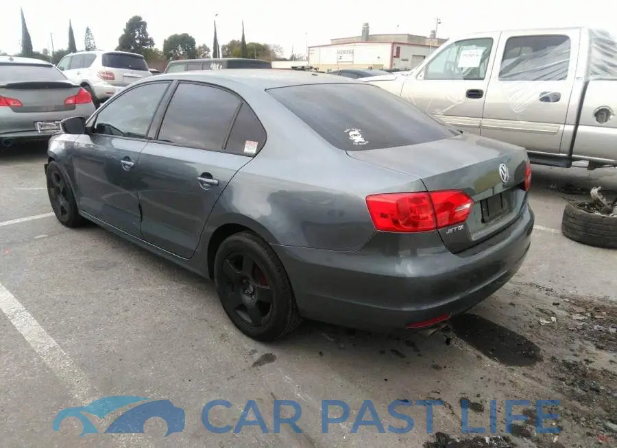 3VW1K7AJ1CM352923# 3