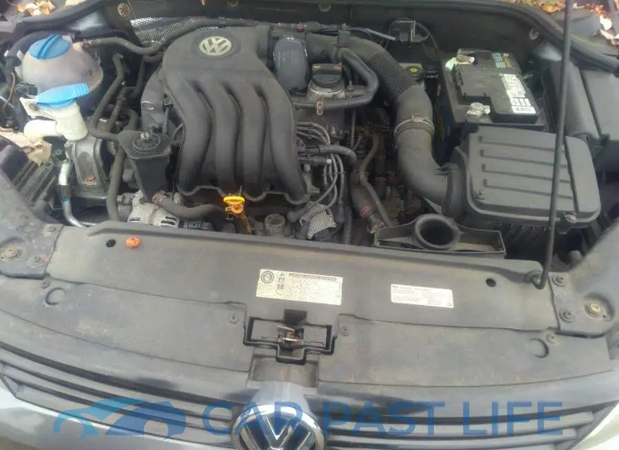3VW2K7AJ1CM388616# 10